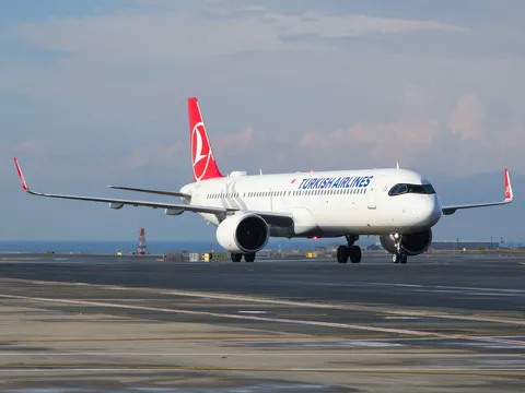 TC-LPR · Airbus A321-271NX · LTFM