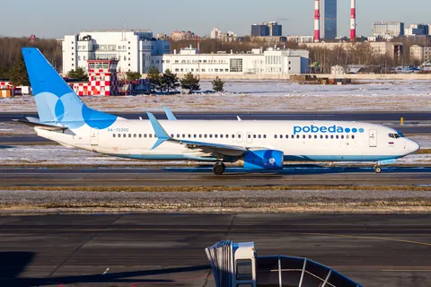 RA-73300 · Boeing 737-8LJ · ULLI