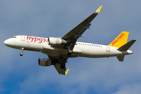 TC-DCI · Airbus A320-216 · LTBJ
