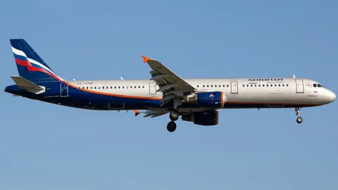 RA-73708 · Airbus A321-211 · LTFM