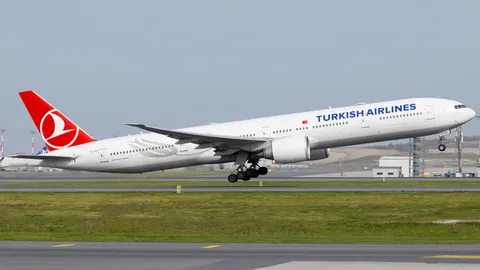TC-LKC · Boeing 777-36N(ER) · LTFM