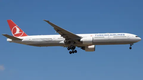 TC-LJC · Boeing 777-3F2(ER) · LTFM