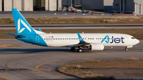 TC-JGU · Boeing 737-8F2 · LTFJ