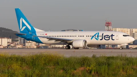 TC-OHJ · Boeing 737 MAX 8 · LTFJ