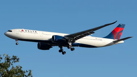 N429DX · Airbus A330-941 · EGLL