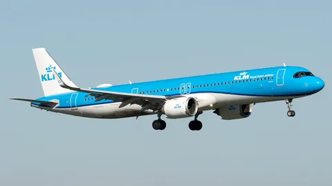 PH-AXL · Airbus A321-252NX · EGLL