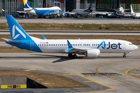 TC-OHO · Boeing 737 MAX 8 · LTFJ