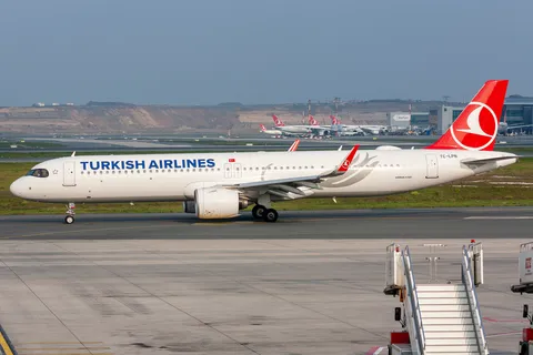 TC-LPN · Airbus A321-271NX · LTFM