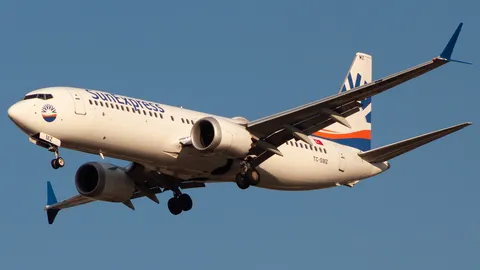 TC-SMZ · Boeing 737 MAX 8 · LTBJ