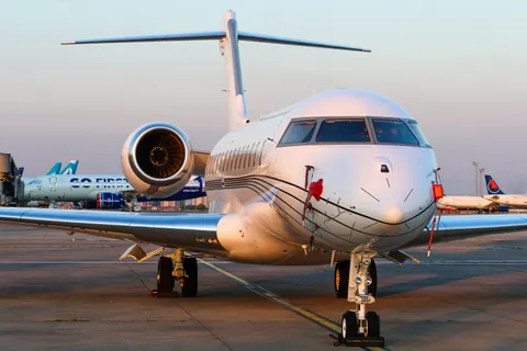 T7-ROYAL · Bombardier BD-700-1A11 Global 5000 · LTBA