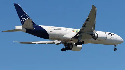 D-ALFI · Boeing 777-FDZ · LTFM