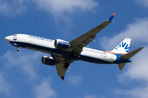 TC-SMB · Boeing 737 MAX 8 · LTBJ