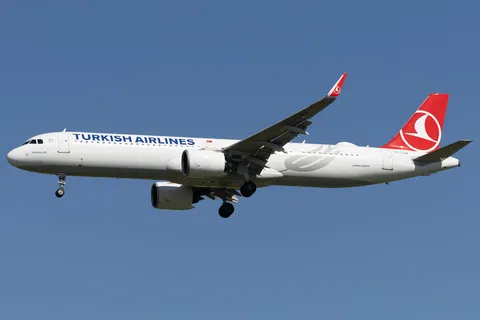 TC-LSV · Airbus A321-251NX · LTFM