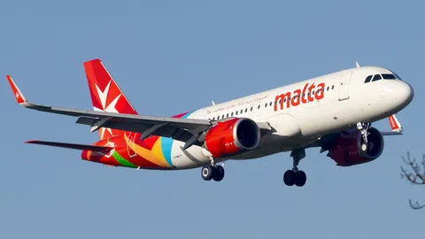 9H-NEO · Airbus A320-251N · EGKK