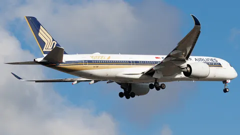 9V-SMF · Airbus A350-941 · LTFM