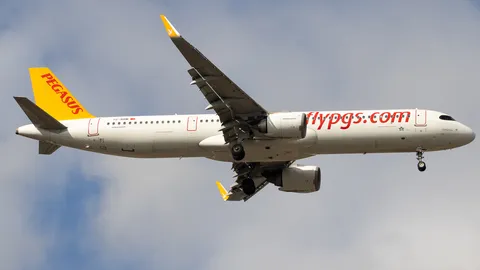 TC-RBM · Airbus A321-251NX · LTFJ