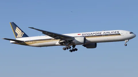 9V-SNA · Boeing 777-312(ER) · EGLL