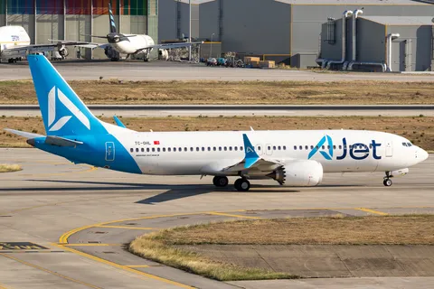 TC-OHL · Boeing 737 MAX 8 · LTFJ