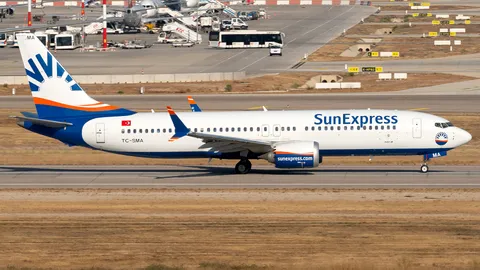TC-SMA · Boeing 737 MAX 8 · LTFJ