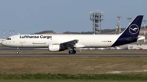 D-AEUC · Airbus A321-231(P2F) · LTFM