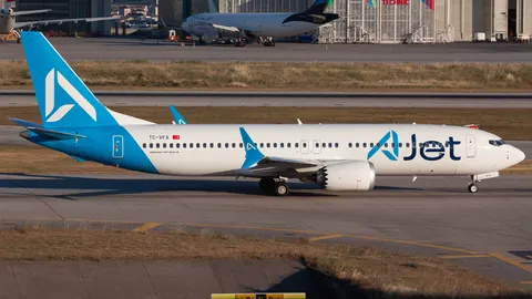 TC-VFA · Boeing 737 MAX 8 · LTFJ