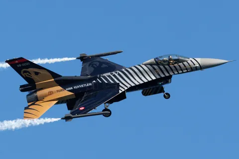 88-0021 · Lockheed Martin F-16C Fighting Falcon