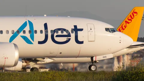TC-OHS · Boeing 737 MAX 8 · LTFJ