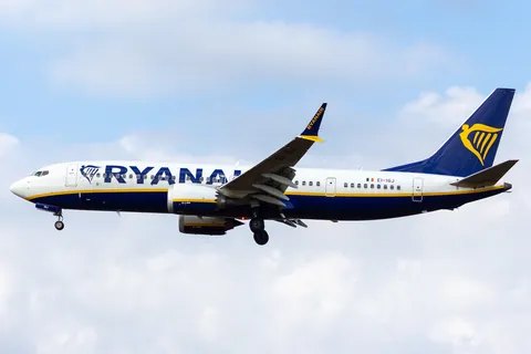 EI-IGJ · Boeing 737 MAX 8 · ESGG