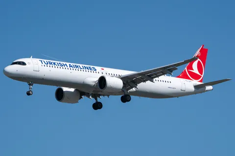 TC-LPT · Airbus A321-271NX · LTFM