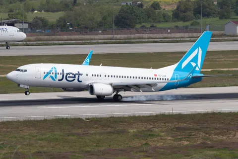 TC-JZZ · Boeing 737-8KV · LTFJ