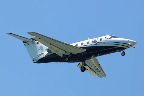 TC-CKD · Hawker Beechcraft 400A · LTBA