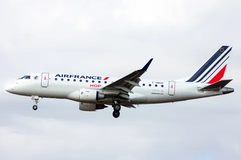 F-HBXF · Embraer E170STD · ESGG