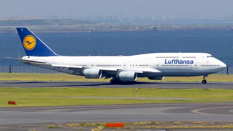 D-ABYL · Boeing 747-830 · RJTT