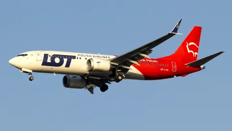 SP-LVG · Boeing 737 MAX 8 · LTBJ