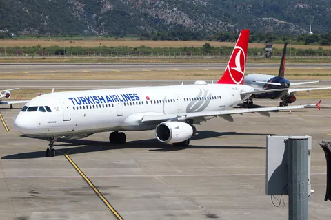 TC-JRV · Airbus A321-231 · LTBS