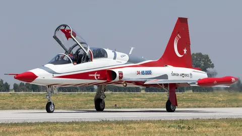 71-4026 · Canadair NF-5B-2000 Freedom Fighter · LTBL