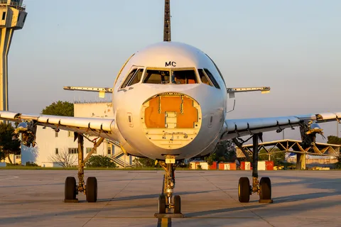 YR-LID · Airbus A319-112 · LTBA