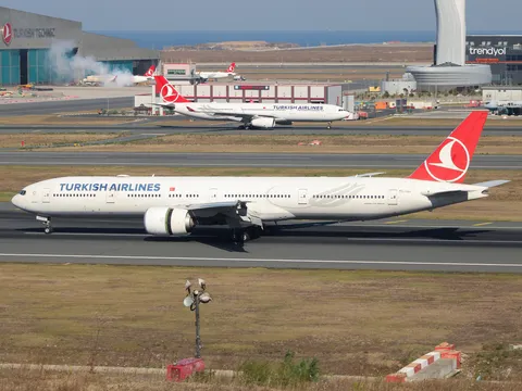TC-JJJ · Boeing 777-3F2(ER) · LTFM