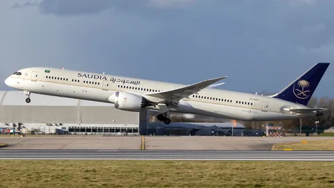 HZ-AR24 · Boeing 787-10 Dreamliner · EGCC