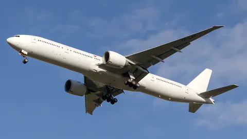 TC-LKF · Boeing 777-31H(ER) · LTBJ