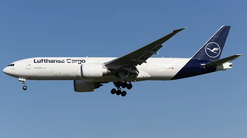 D-ALFF · Boeing 777-FBT · LTFM