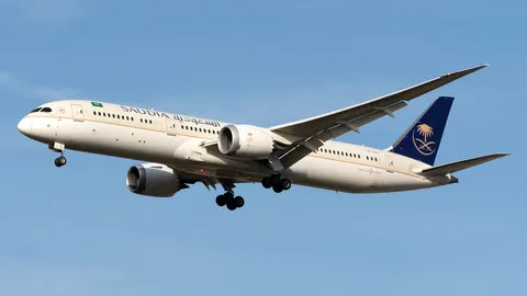 HZ-ARH · Boeing 787-9 Dreamliner · EGLL