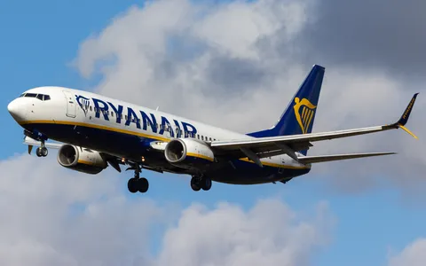9H-QFD · Boeing 737-8AS · ESGG