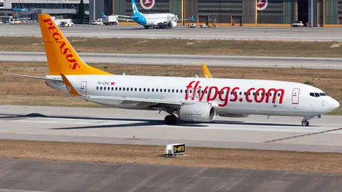 TC-CPC · Boeing 737-82R · LTFJ