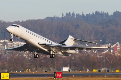 M-OONL · Bombardier BD-700-1A10 Global Express XRS · LSZH