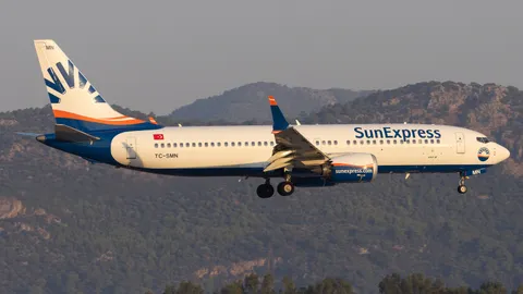 TC-SMN · Boeing 737 MAX 8 · LTBS
