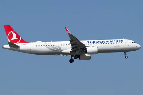 TC-LSN · Airbus A321-271NX · LTFM