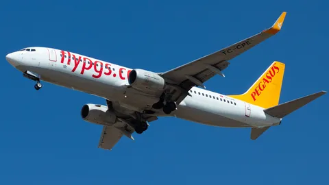TC-CPE · Boeing 737-82R · LTBJ