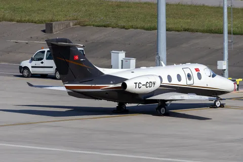 TC-CDY · Hawker 400XP · LTFJ