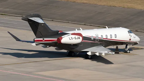 LX-GJM · Embraer Phenom 300E · LTFJ